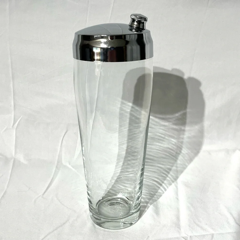 Vintage MCM Large Clear Glass Cocktail Shaker Screw Spout, 10